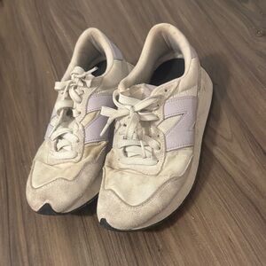 New Balance Cream and Light Purple Sneakers